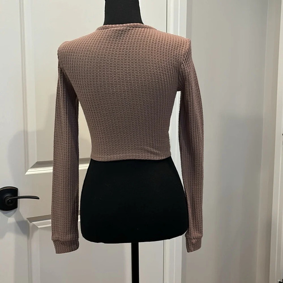 SKY & SPARROW Twist Front Thermal Top - Picture 5 of 7